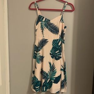 Old navy tropical leaf print dress. Never worn.